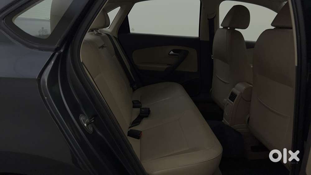 Volkswagen Vento 1.2 Tsi Highline At, 2016, Petrol