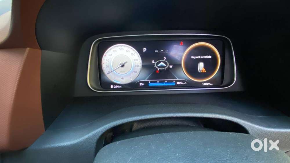 2022 Hyundai Alcazar Signature Diesel Automatic  15,000 Kms  Executi