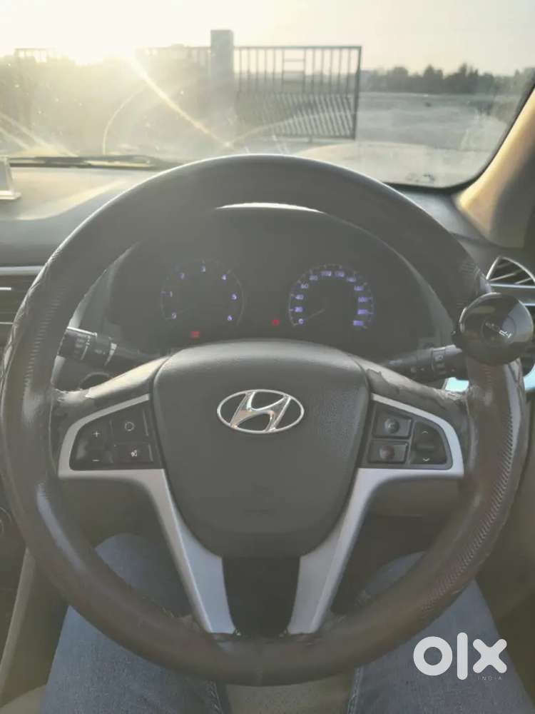 Hyundai Verna 2012 Diesel 150000 Km Driven