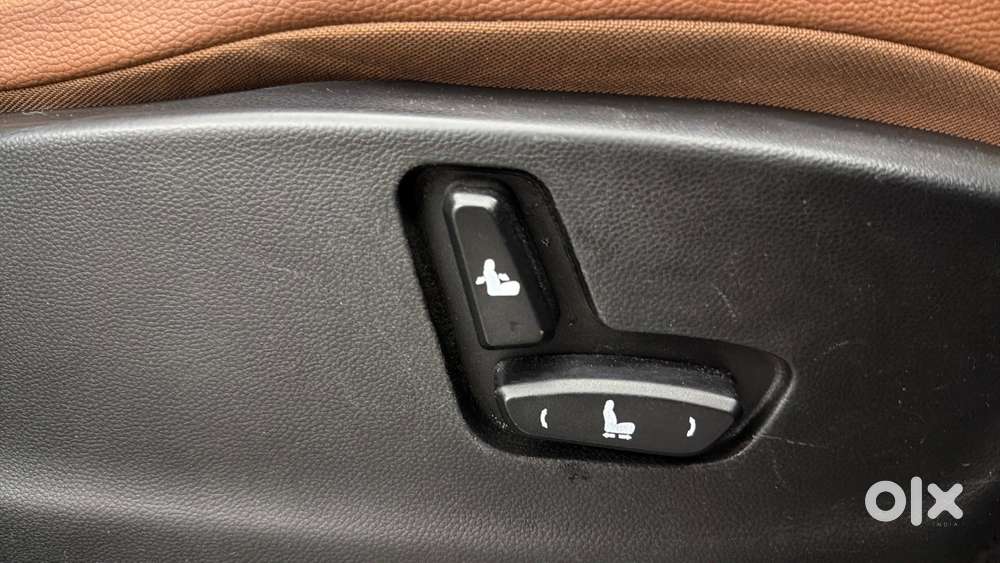 Mg Hector Plus Sharp Pro 1.5 Turbo Petrol Cvt 6 Str Dual Tone, 2021,..