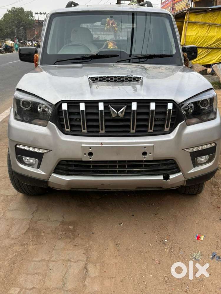 Mahindra Scorpio Getaway 2016 Diesel 80000 Km Driven