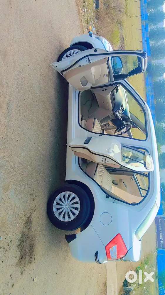 Maruti Suzuki Dzire 2017 Diesel 135879 Km Driven