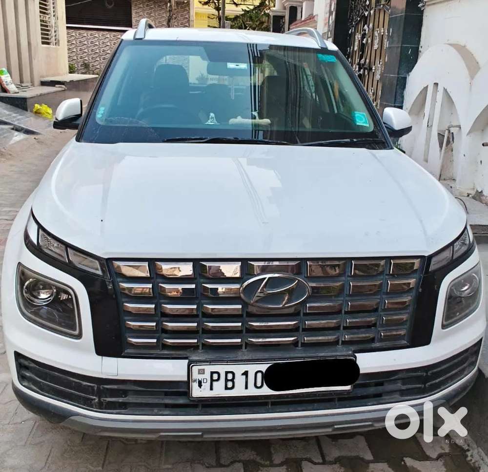 Hyundai Venue 1.2 S (o), 2024, Petrol