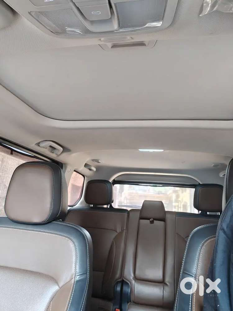 Scarpio N Z8 Select Diesel Manual Black 30000km Raning 18.50000price