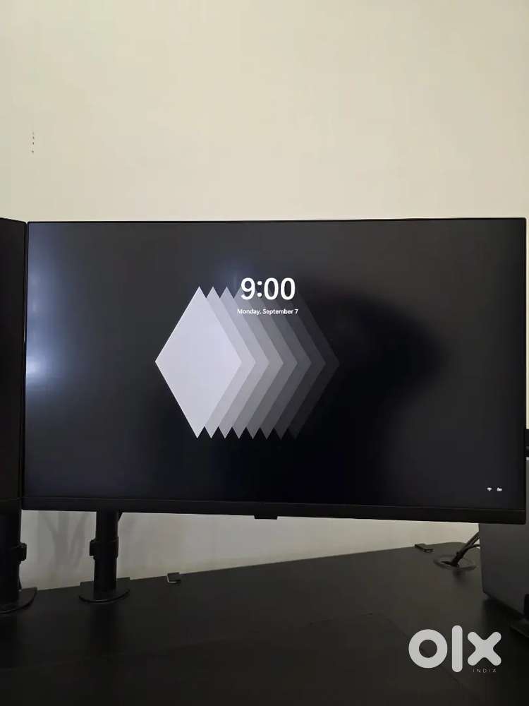 For Sale: 27 Samsung ViewFinity S7 4K Monitors (Mint Condition)