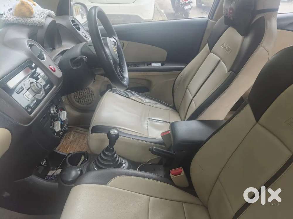 Honda Brio 1.2 V 2012