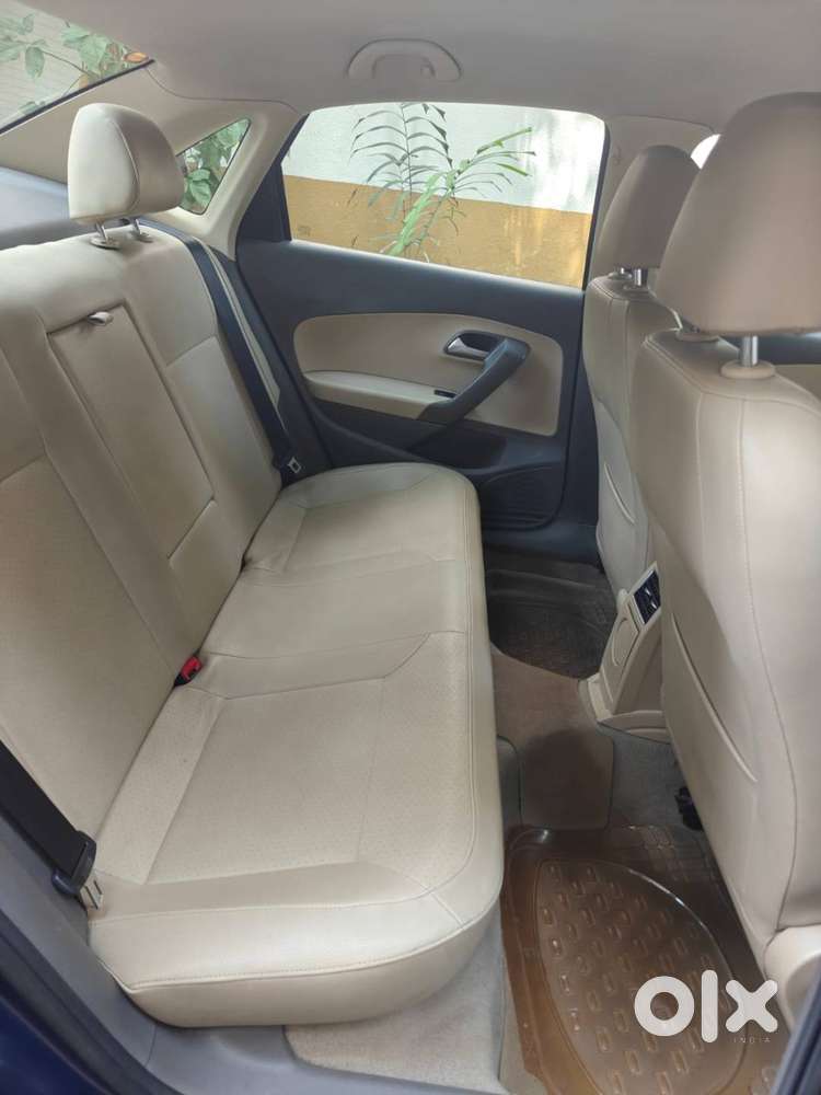 Volkswagen Vento Tsi Dsg (2015)  Automatic - Petrol + Cng  72,130 K