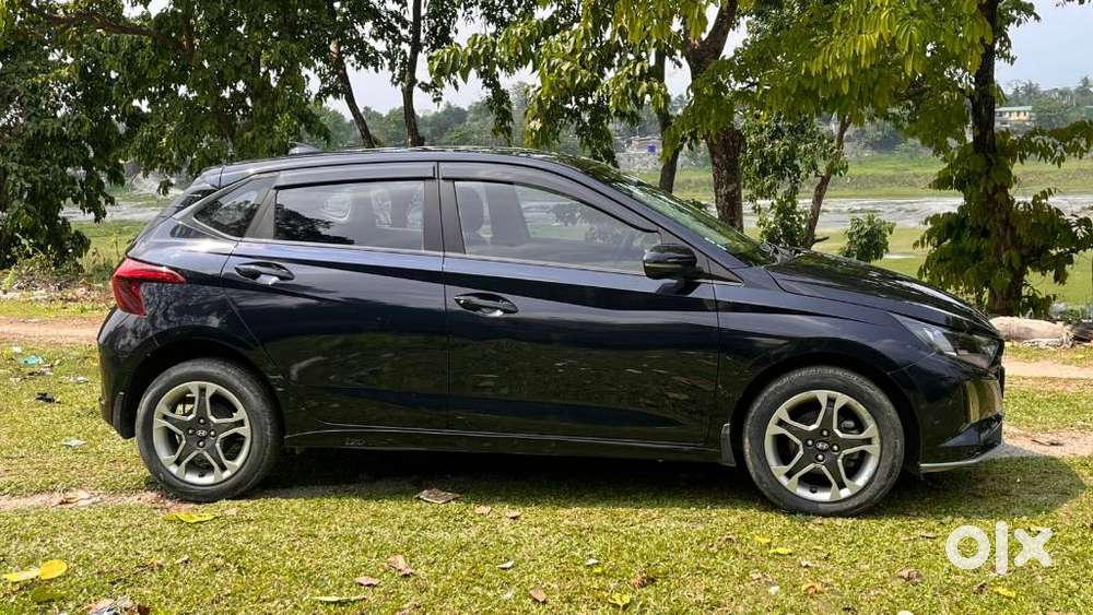 Hyundai I20 Sportz 1.2 Mt Dual Tone, 2024, Petrol