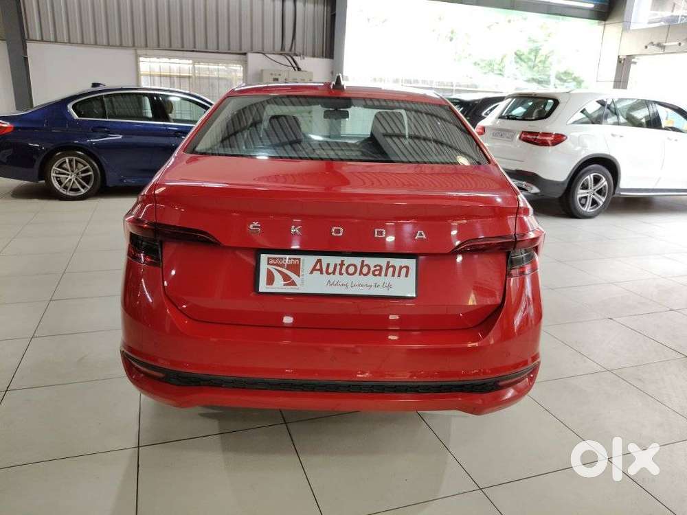 Skoda Slavia 1.0 Ambition Tsi At, 2022, Petrol