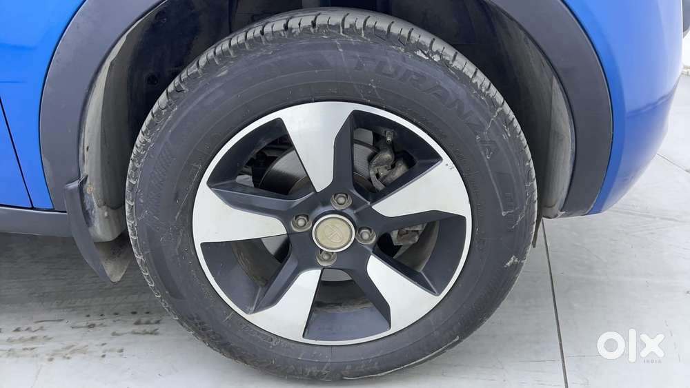 Tata Nexon 1.2 Revotron Xz Plus Dual Tone, 2018, Petrol