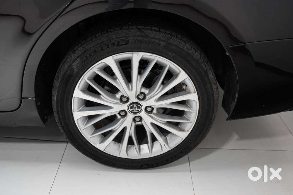 Toyota Camry 2.5 Hybrid, 2019, Petrol