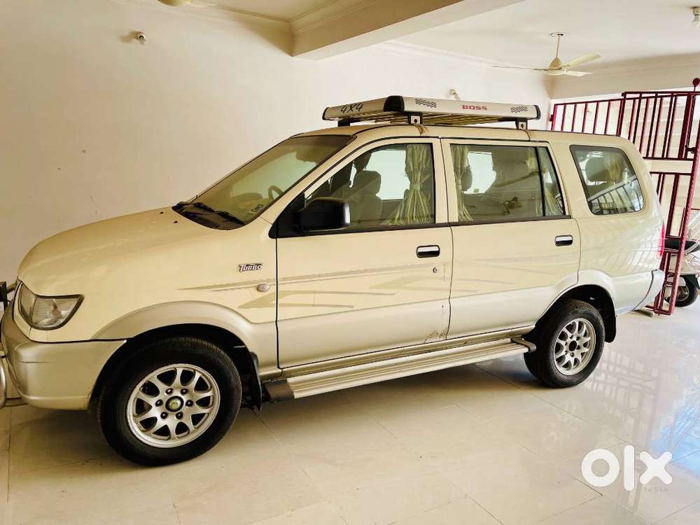 Tavera Private Passing Car
