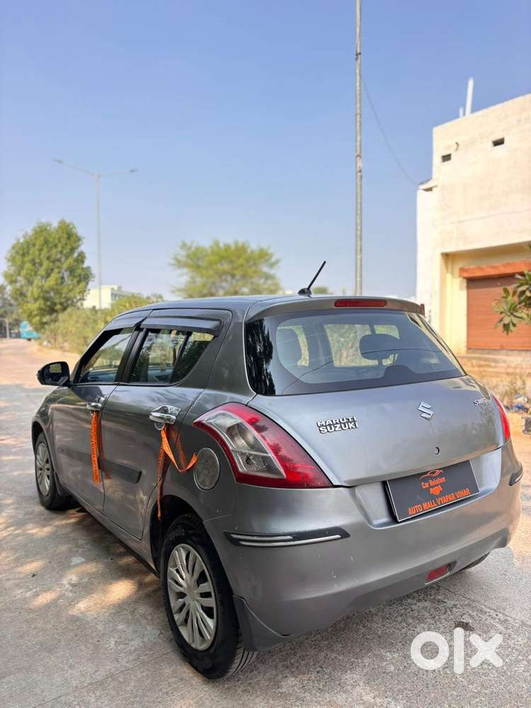 Maruti Suzuki Swift Vxi Optional, 2016, Petrol