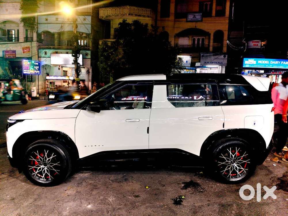 Tata Sierra Smart Plus With High End Alloys And Interior