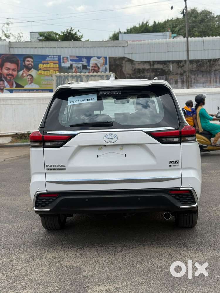 Toyota Innova Hycross 2.0 Zx (o) Hybrid 7 Str, 2026, Electric
