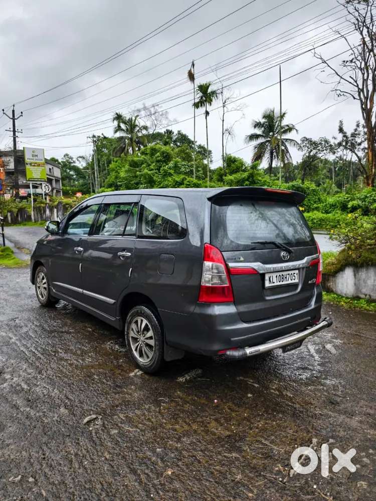 Toyota Innova 2015 Diesel Well Maintained
