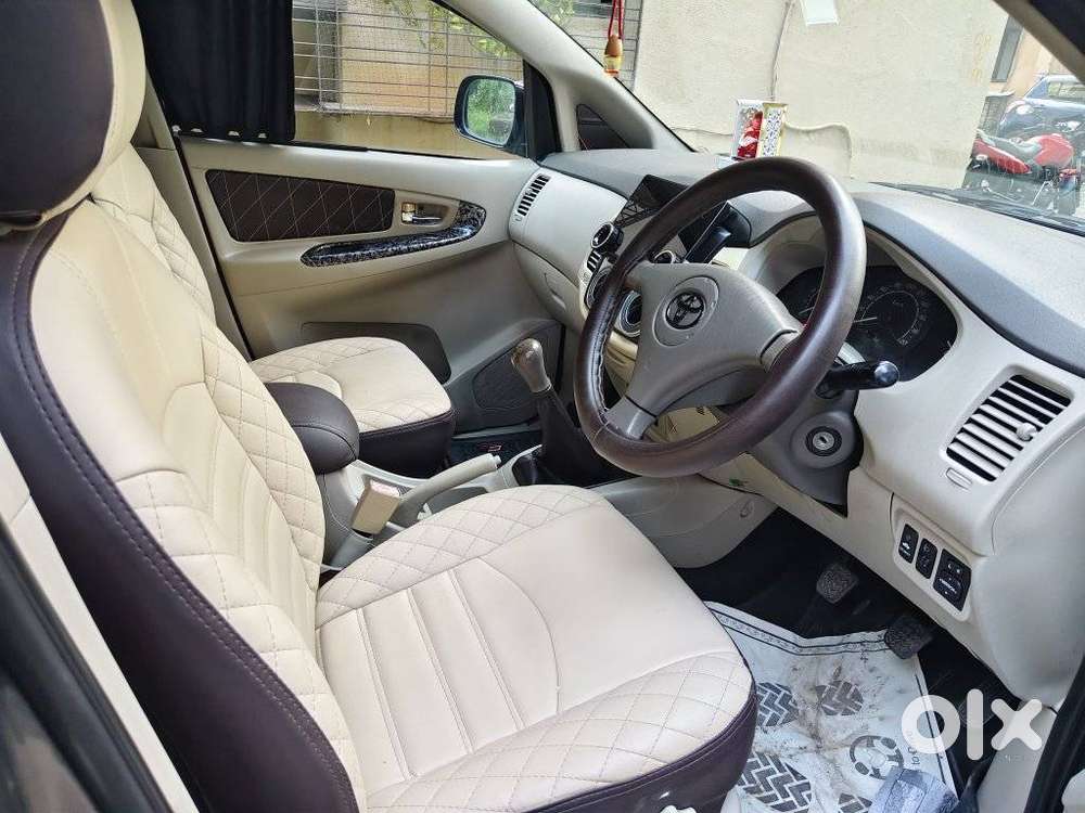 Toyota Innova 2.5 G (diesel) 8 Seater, 2011, Diesel