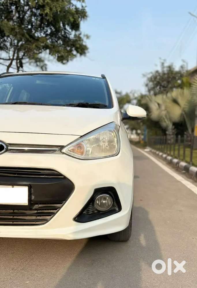 Hyundai Grand I10 Sportz 2016 Diesel Ka25