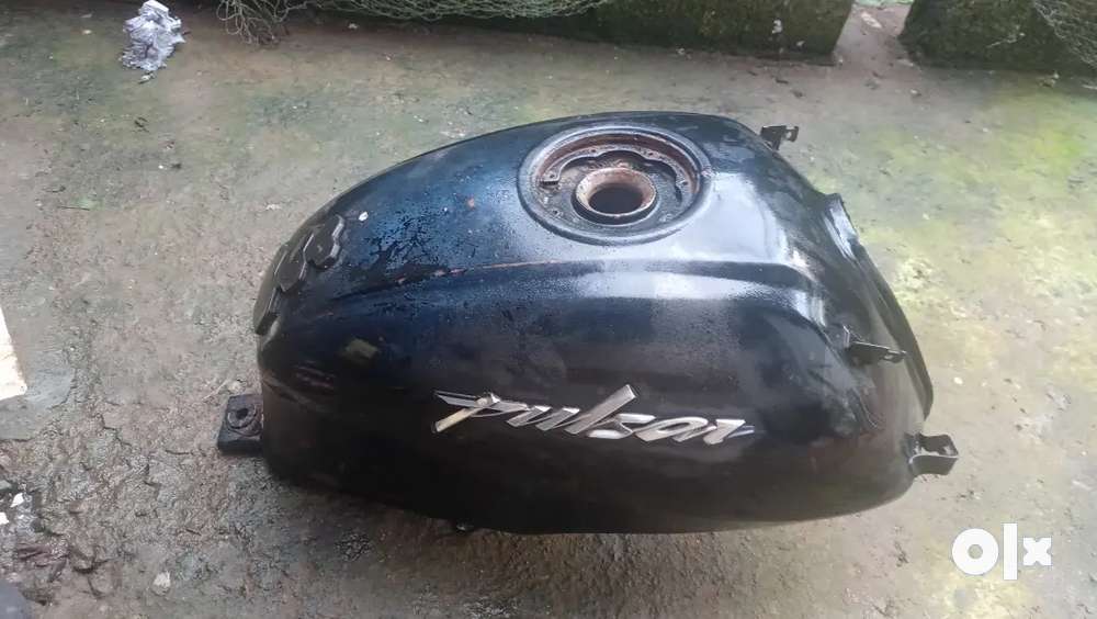 Pulsar 150 petrol tank price deals olx