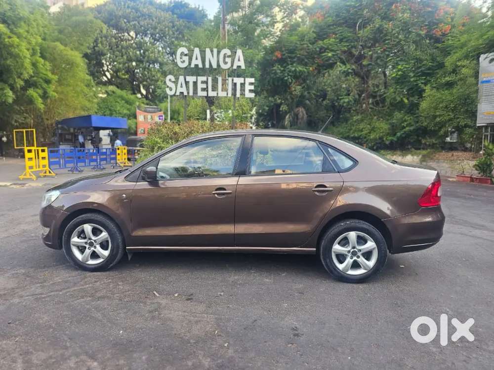Skoda Rapid 1.6 Ambition 2015