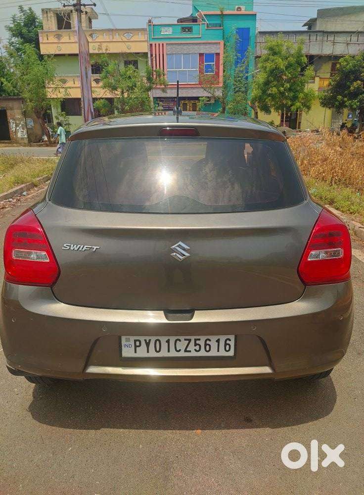 Maruti Suzuki Swift Vxi + Manual, 2022, Petrol