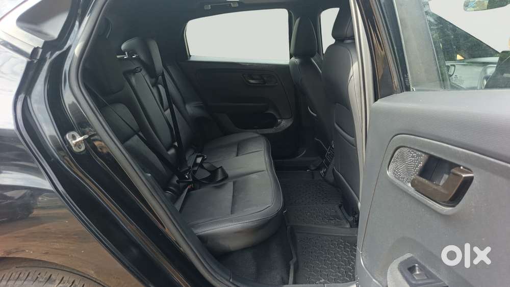 Tata Altroz Xza Plus (s) Dark Edition, 2023, Petrol