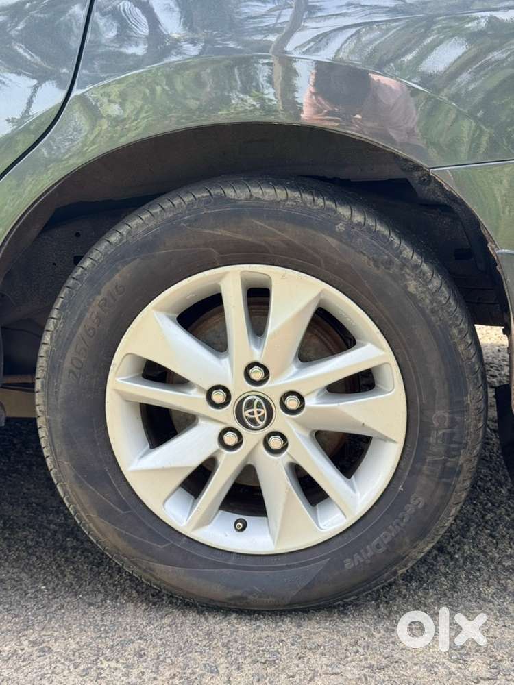 Toyota Innova Crysta 2017