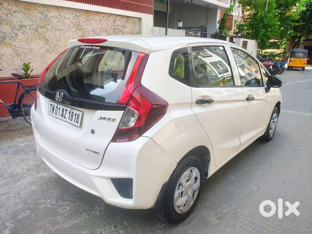 Honda Jazz Petrol Mt 2015