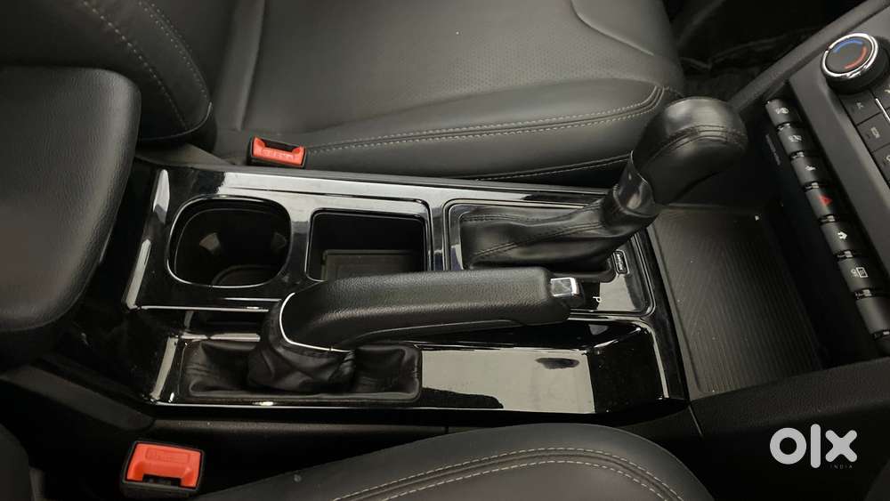 Mahindra Xuv700 2.0 Ax 5 Petrol At Str, 2022, Petrol