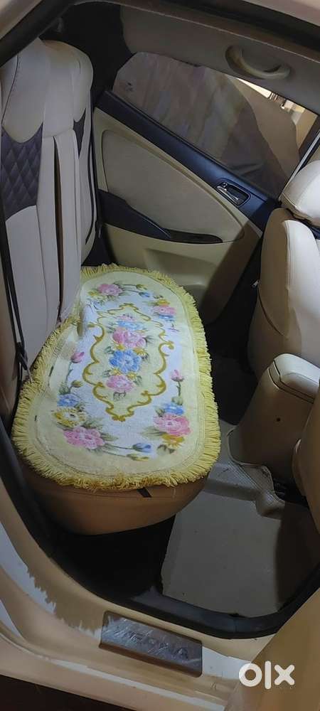 Hyundai Fluidic Verna 2011 Year