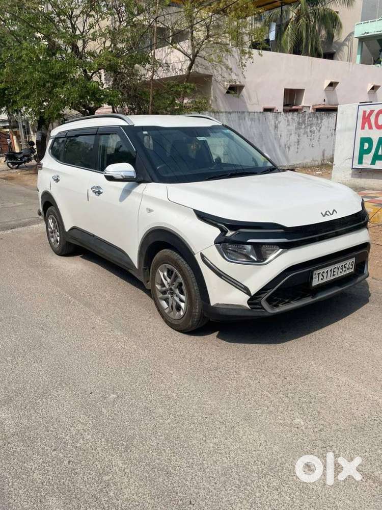 Kia Carens, 2023, Petrol