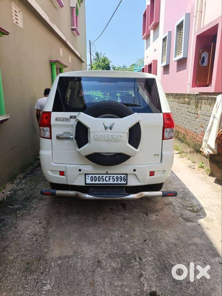 Mahindra Bolero Neo P10