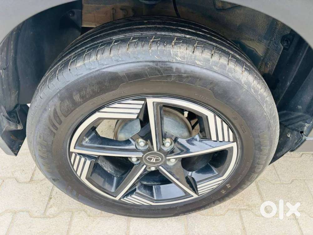 Tata Nexon Creative Plus S 1.2 Revotron Petrol 6 Mt, 2025, Petrol
