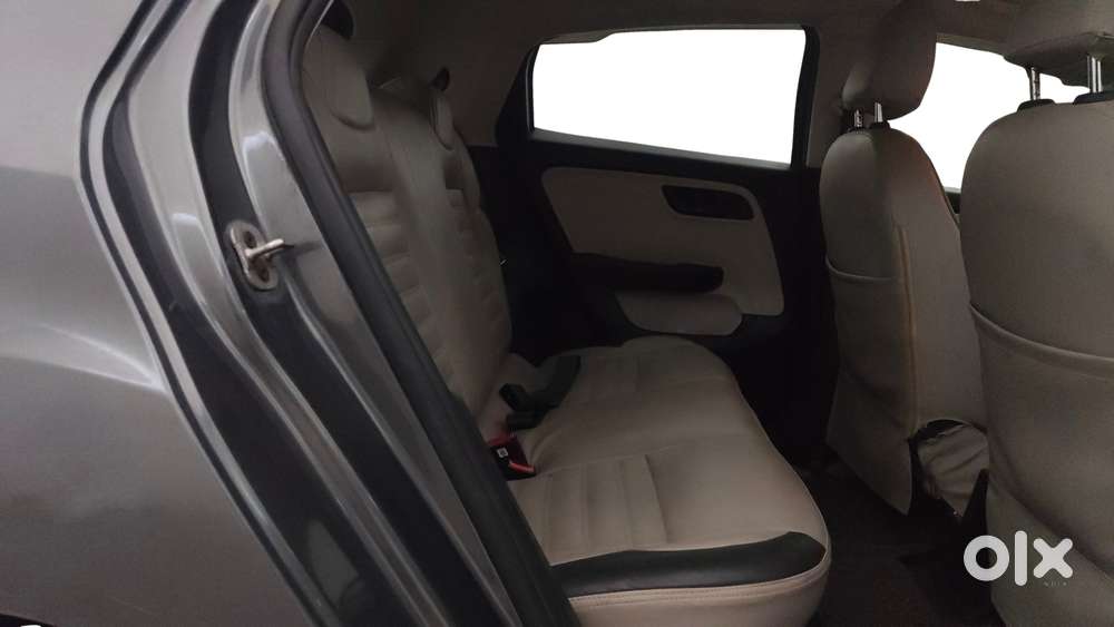 Tata Altroz 1.2 Xt, 2022, Petrol