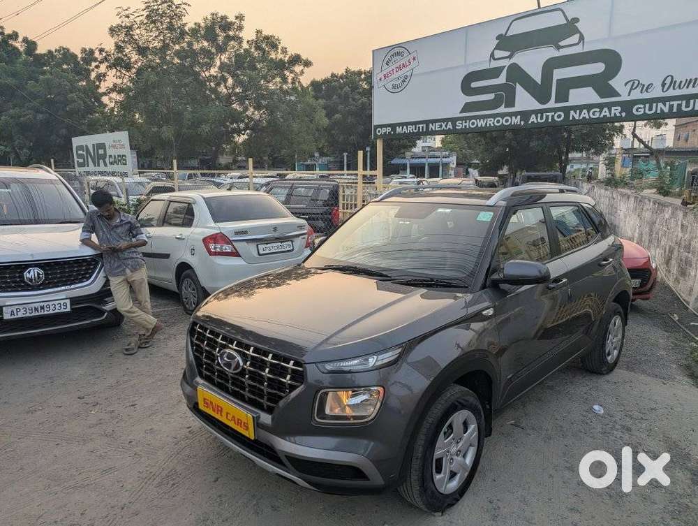 Hyundai Venue 1.2 S (o), 2021, Petrol