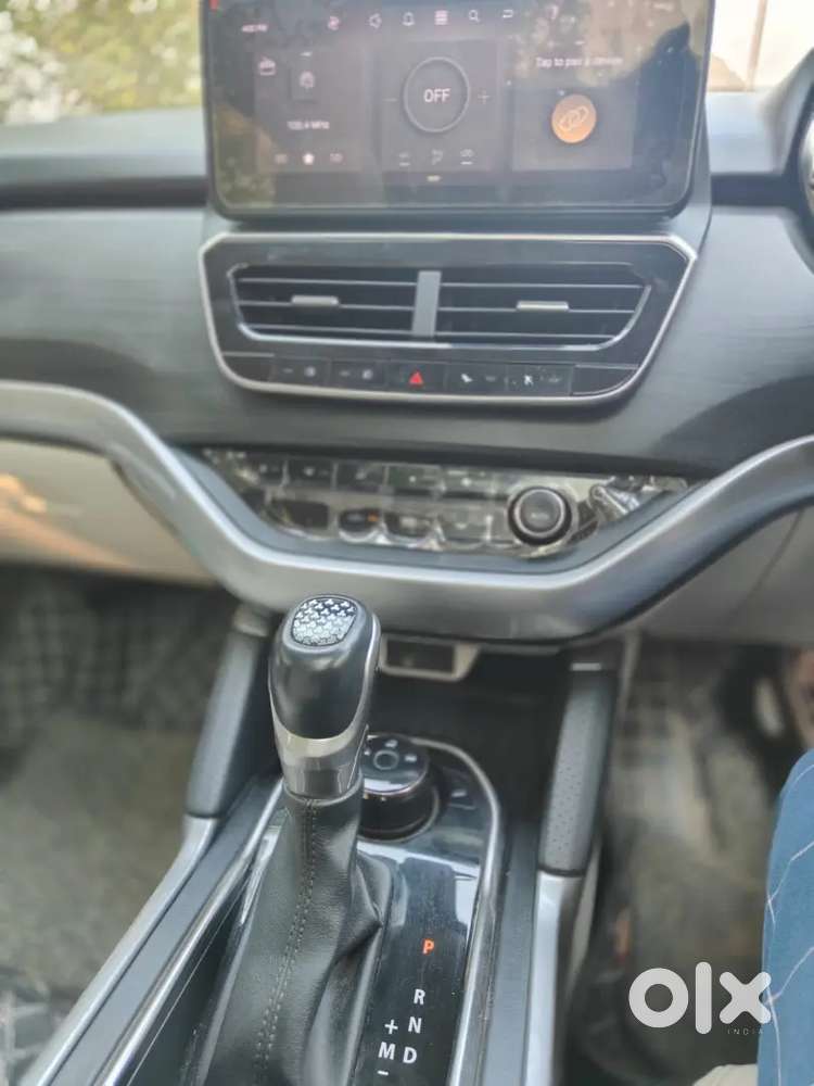 Tata Safari 2023 Diesel 17000 Km Driven