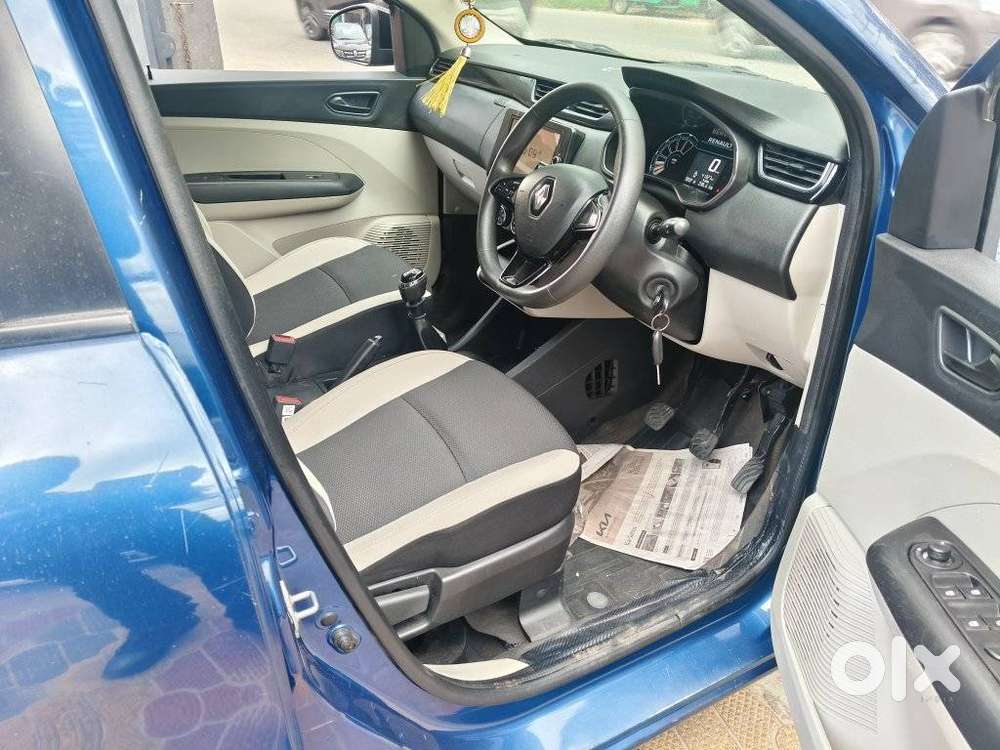 Renault Triber Rxt, 2022, Petrol