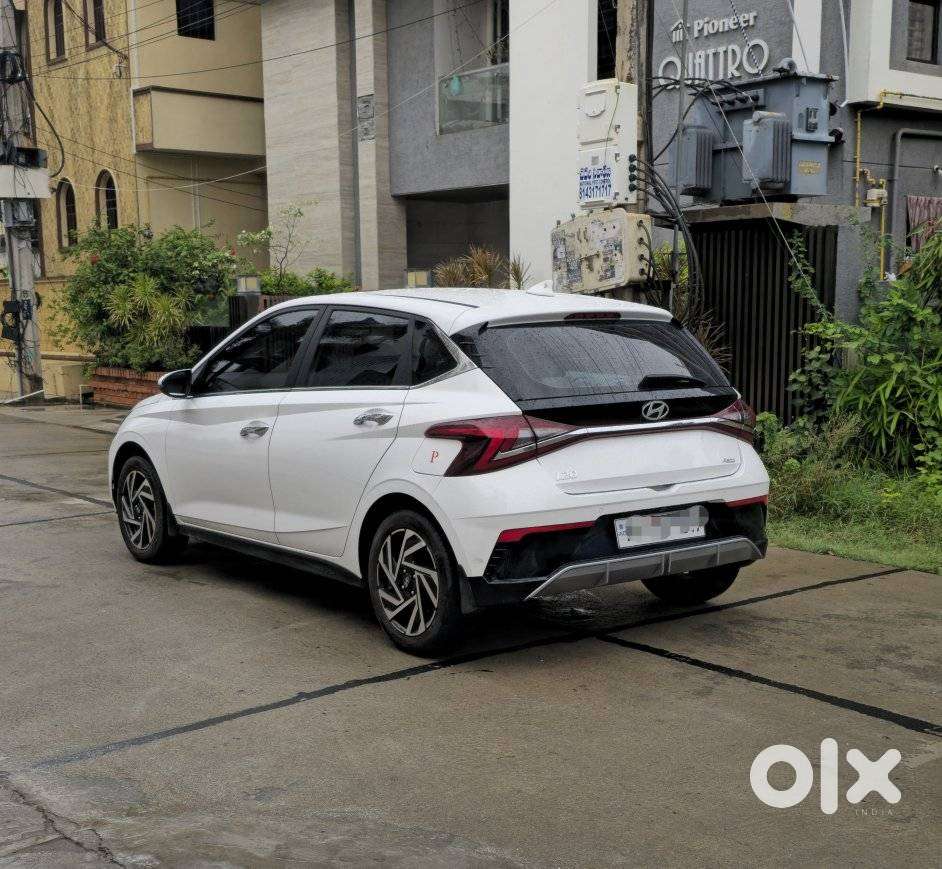 Hyundai New I20 1.2 Asta (o) Ivt, 2025, Petrol