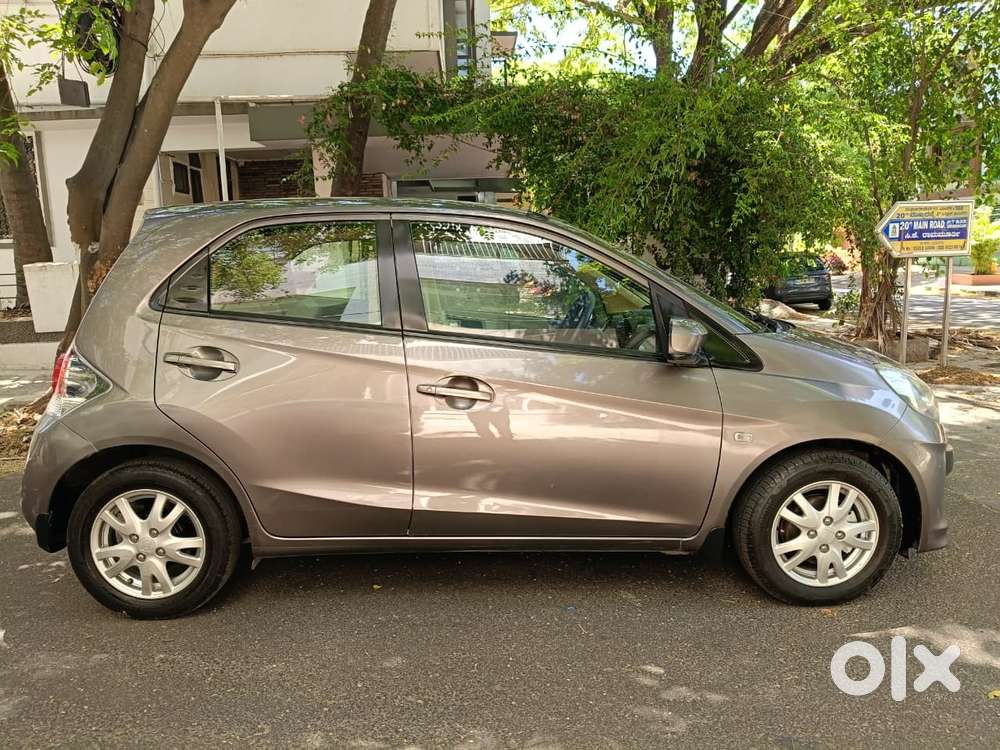 Honda Brio V Mt, 2012, Petrol