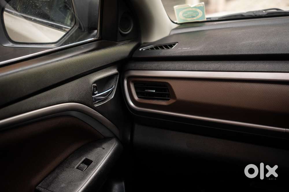 Maruti Suzuki Brezza 1.5 Zxi Plus At Smart Hybrid Dual Tone, 2024, P..