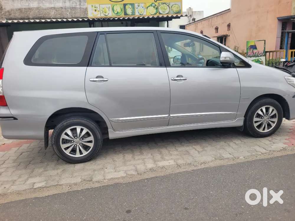 Toyota Innova 2.5 V Diesel Manual 2016