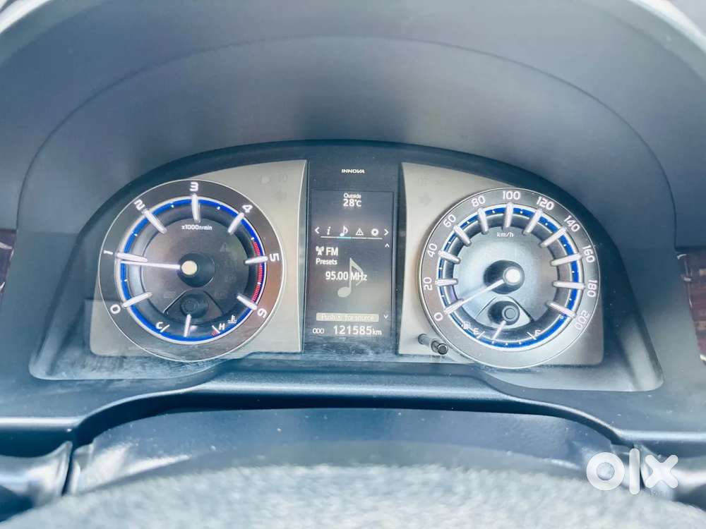 Toyota Innova Crysta [2020-ongoing] 2.4 Vx 7 Str, 2017, Diesel