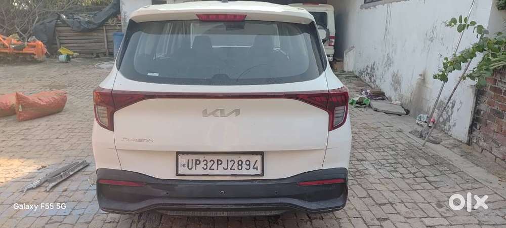 Kia Carens 2024 Petrol 7-seater