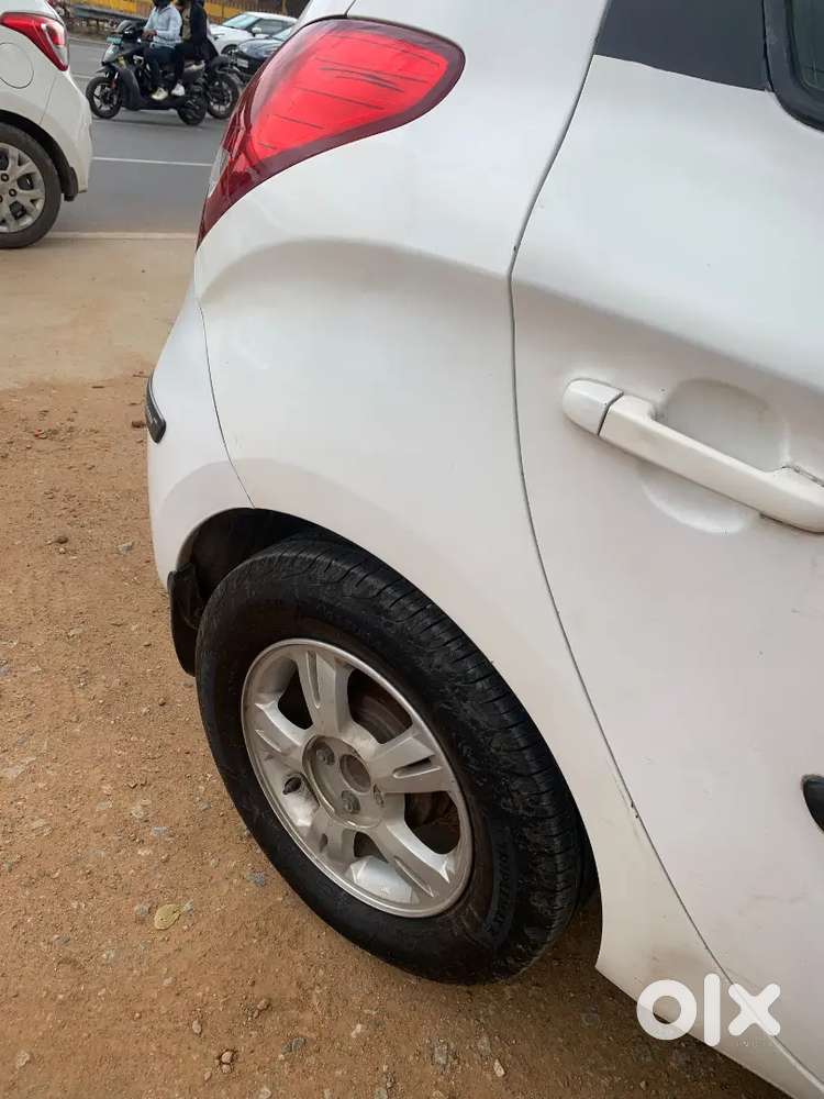 Hyundai I20 Sportz Crdi 2011