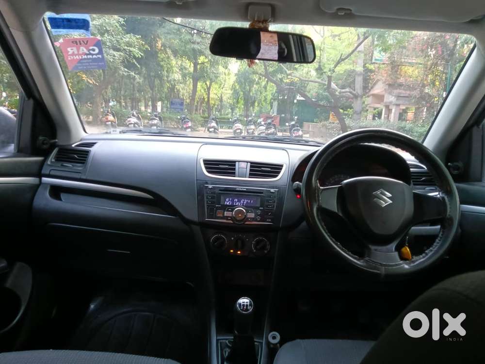 Maruti Suzuki Swift Lxi Optional-o, 2015, Petrol
