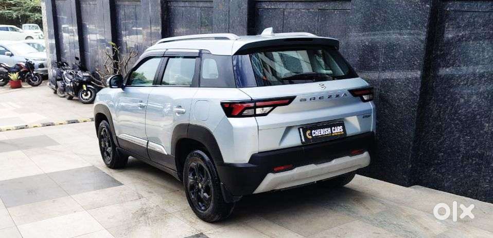 Maruti Suzuki Brezza 1.5 Zxi At Smart Hybrid Dual Tone, 2024, Petrol