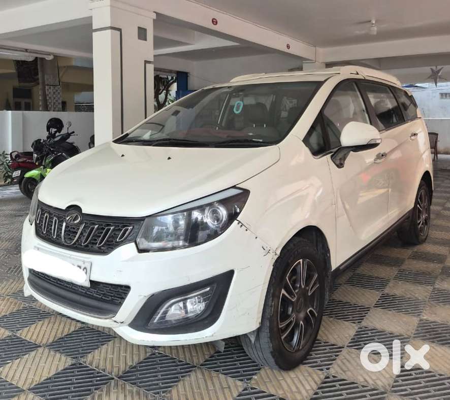 Mahindra Marazzo