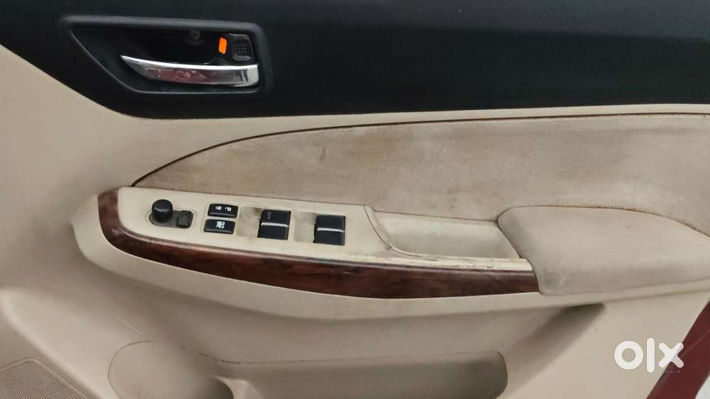 Maruti Suzuki Swift Dzire Zxi + Amt, 2017, Petrol
