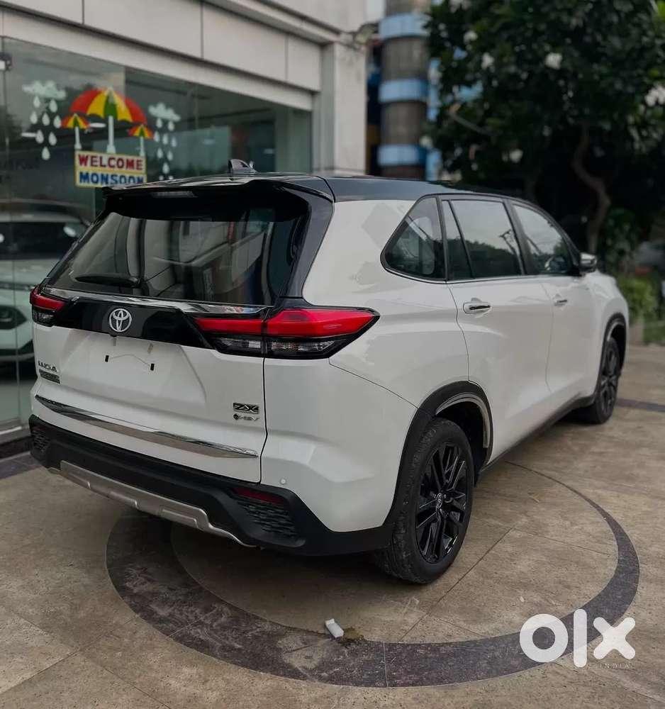 Toyota Innova Hycross, 2026, Petrol