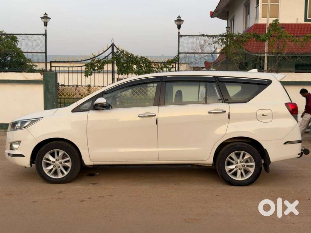 Toyota Innova Crysta [2020-ongoing] 2.4 Gx At 7 Str, 2020, Diesel